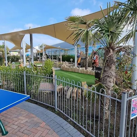 Hiba Luxury Caravan At Parkdean Cayton Bay סקארבורו