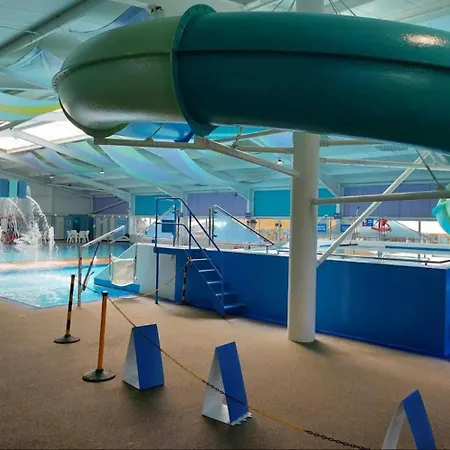 Hiba Luxury At Parkdean Cayton Bay *