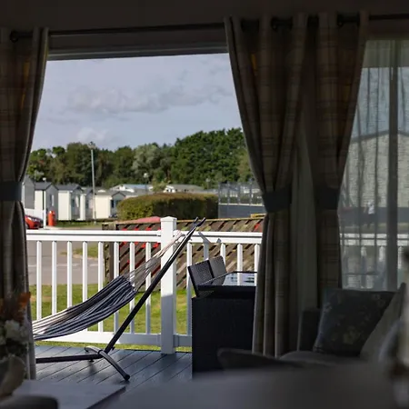 Hiba Luxury Caravan At Parkdean Cayton Bay Apartment Scarborough