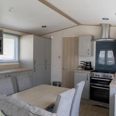 דירה Hiba Luxury Caravan At Parkdean Cayton Bay *