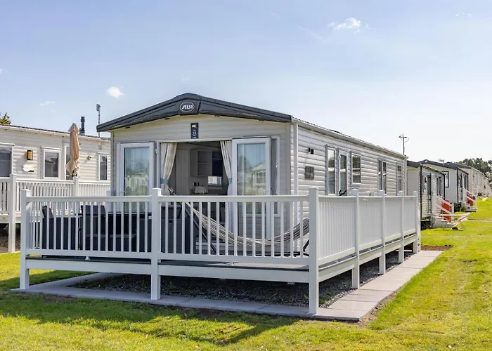 Hiba Luxury At Parkdean Cayton Bay